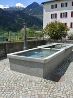 Foto: Brunnen in Prada - Link &ouml;ffnet Foto in Originalgr&ouml;sse